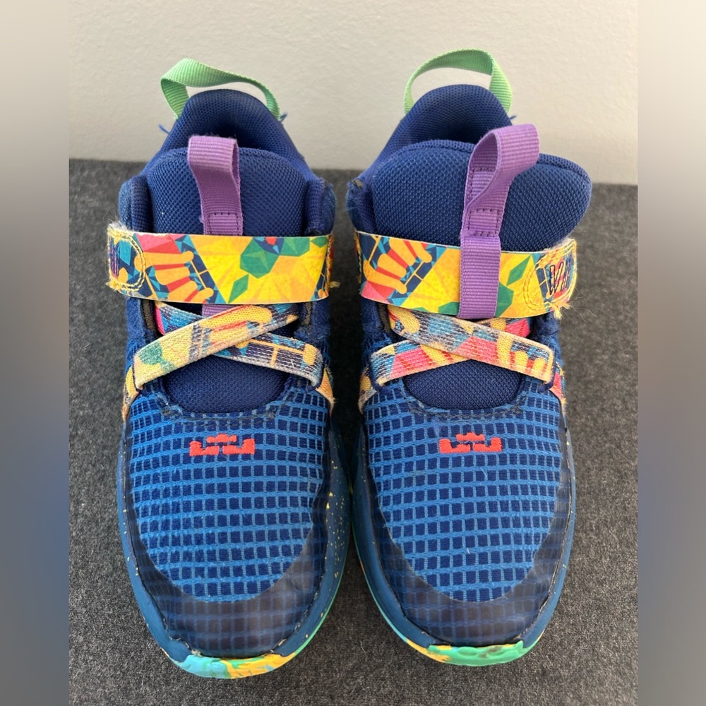 Little Kid Nike Lebron James Witness VII basketball shoe